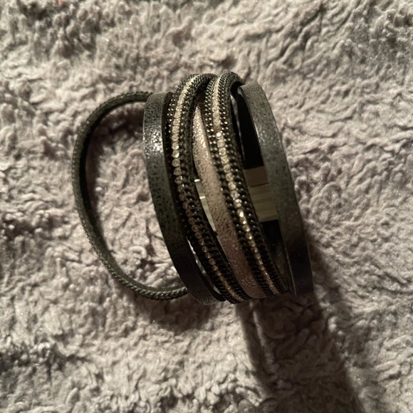 Bracelet - Picture 2 of 7